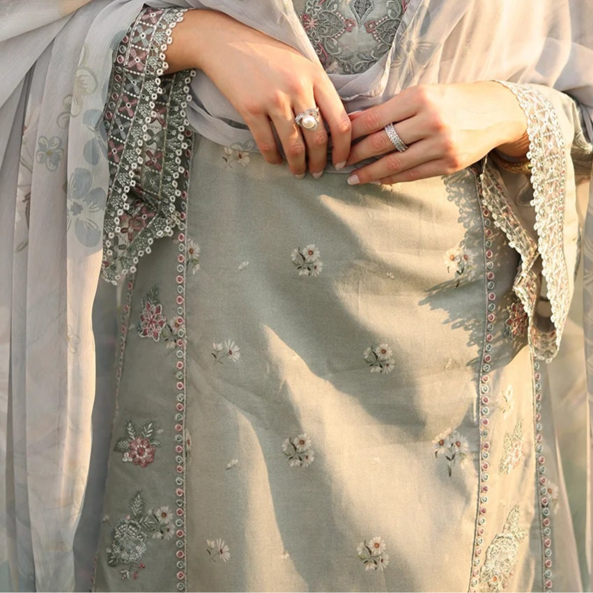 Baroque DIGITAL PRINTED LAWN UF-4243