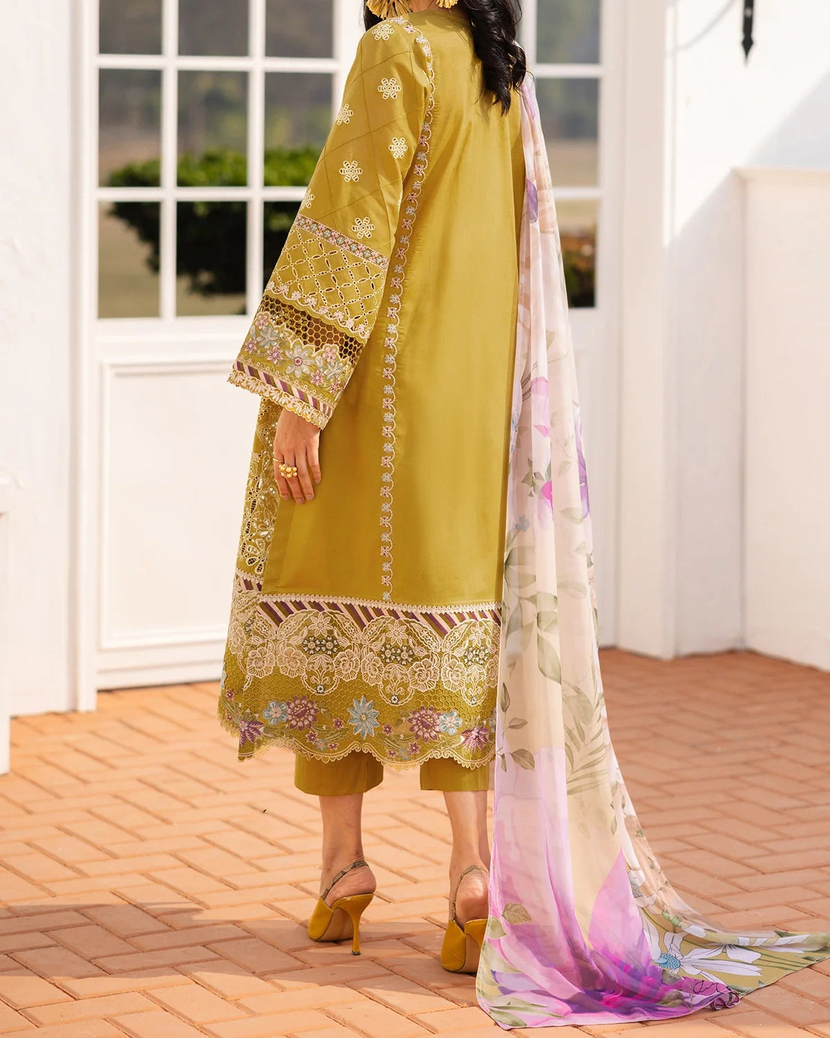Baroque EMBROIDERED LAWN UF-4155
