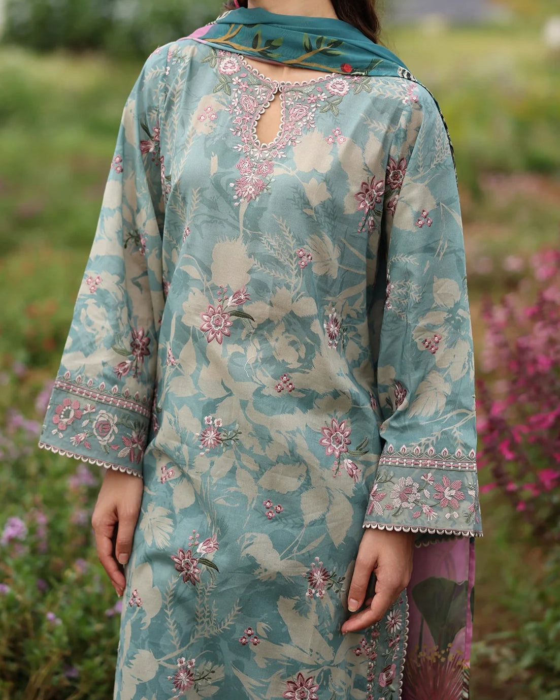 Baroque EMBROIDERED PRINTED LAWN – UF-4239